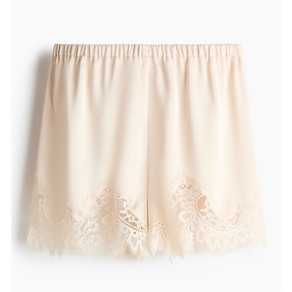 H&M ~Lace Trim Satin Shorts (Nwot)